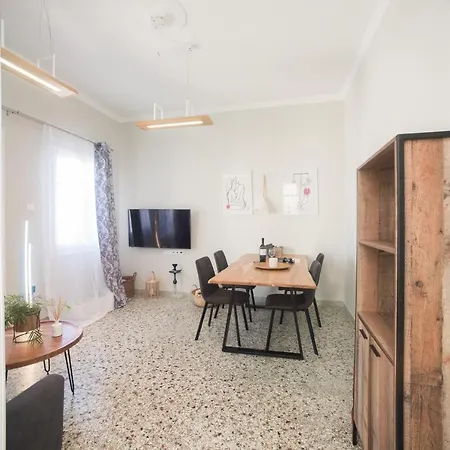Amazing Maisonette With Roof Garden & Bbq 아파트 *